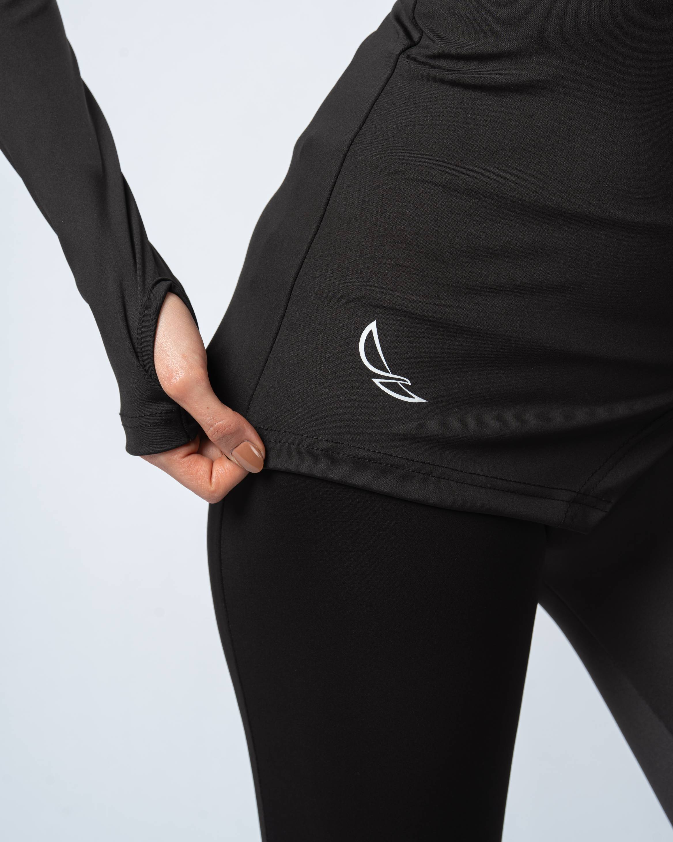 Nova Slit Long Sleeve - Black